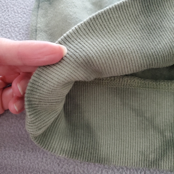 SET*Old Navy tye-dyed hoodie and sweatpants set - Picture 6 of 9